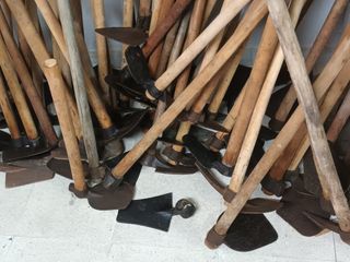Lote 120 Azadas, para antigüedad y para trabajar