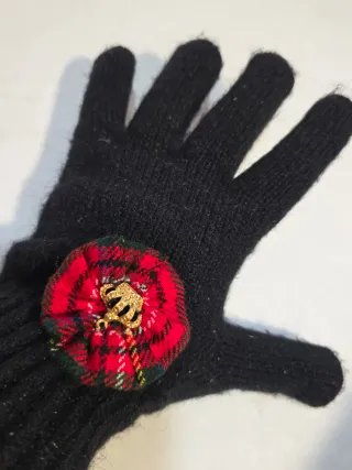 Conjunto bufanda y guantes cuadros