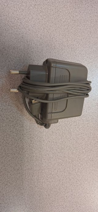 Nintendo DS Negra con cargador