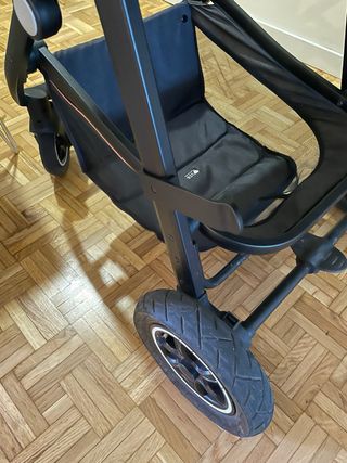 Capazo y Silla de Paseo Lionelo Amber