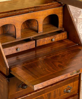 Escritorio Secreter con Vitrina