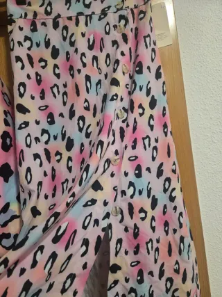 Conjunto blazer y falda estampado leopardo