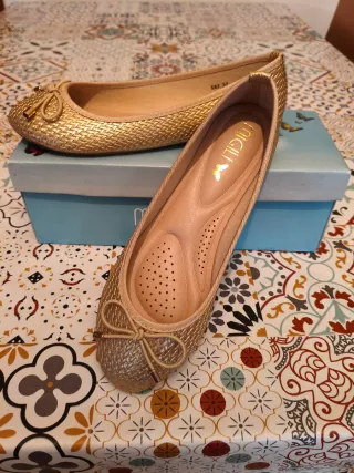 Bailarinas doradas talla 37