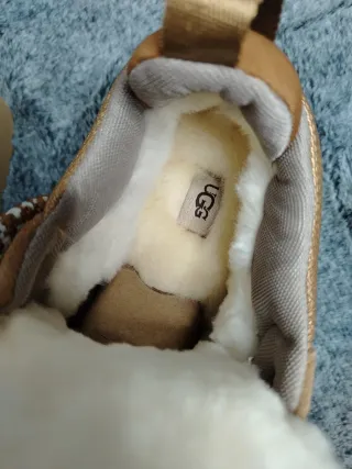 Botas UGG Lowmel Mujer Marrón/Dorado