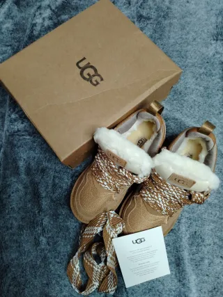 Botas UGG Lowmel Mujer Marrón/Dorado