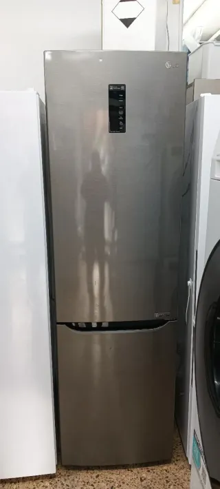 NEVERA COMBI L. G NO FROST ENERGÍA A+++