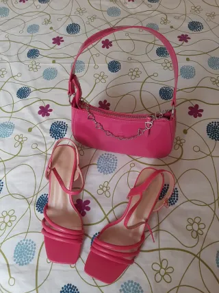 Sandalias y Bolso Rosa