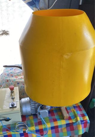 Tacho plástico reforzado 110 L – 8 mm – Muy resist