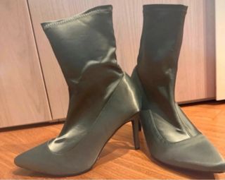 Stivali eleganti con tacco