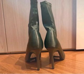 Stivali eleganti con tacco