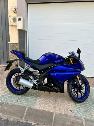 Yamaha YZF R125 Azul