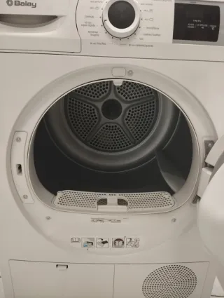 SECADORA MARCA BALAY de 8 kilos