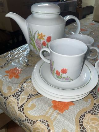 Servizio da tè in porcellana vintage