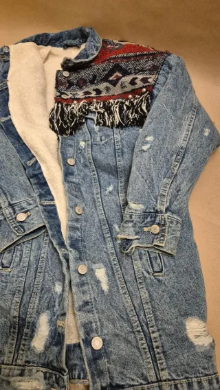 Chaqueta vaquera Zara con flecos