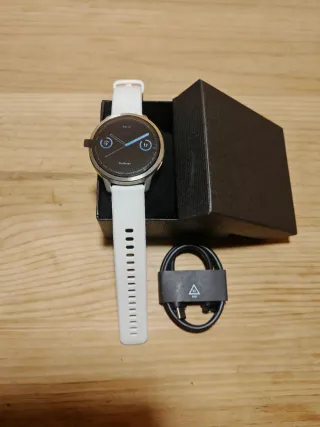 Garmin Venu 4 41mm Oro Blanco