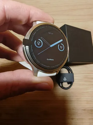 Garmin Venu 4 41mm Oro Blanco