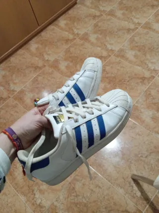 Adidas Superstar Blancas y Azules