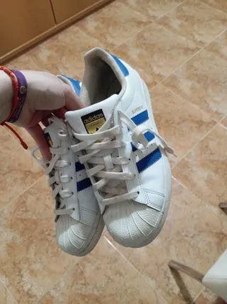Adidas Superstar Blancas y Azules