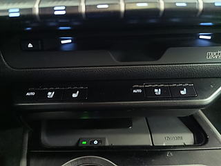 Lexus UX250H LUXURY GARANTIA LEXUS OFICIAL