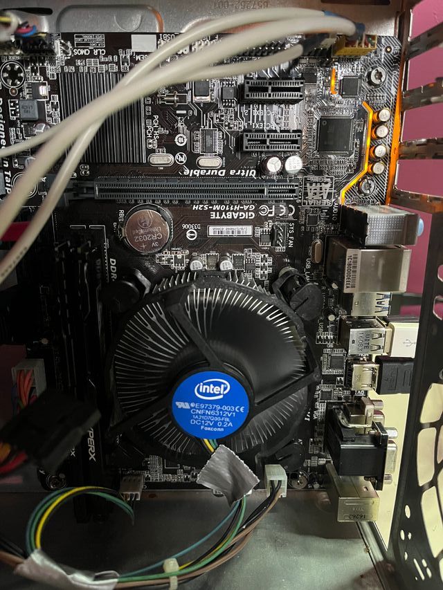 Torre PC HP Pavilion i5 6a Gen 8GB RAM