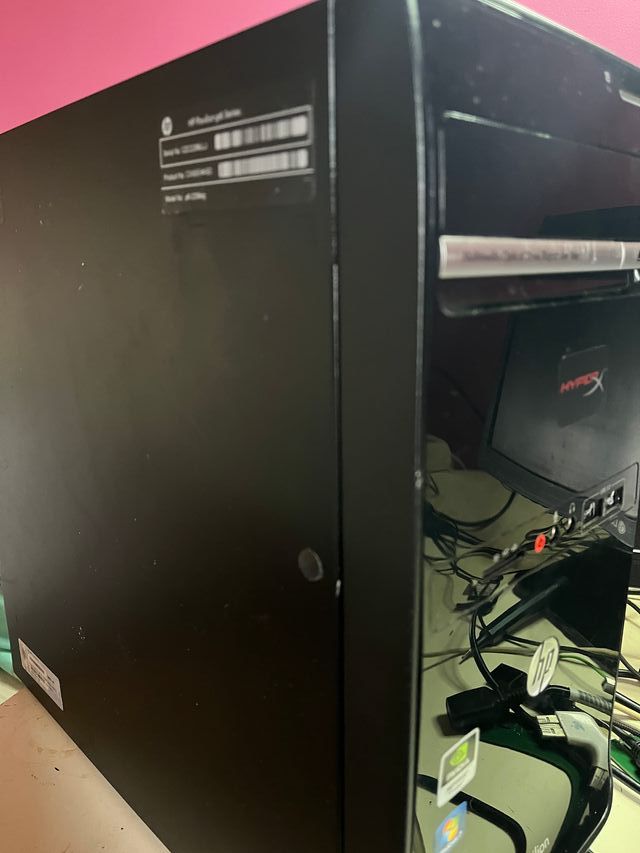 Torre PC HP Pavilion i5 6a Gen 8GB RAM