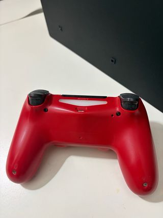 PS4 1TB + Mando Rojo + FIFA 18