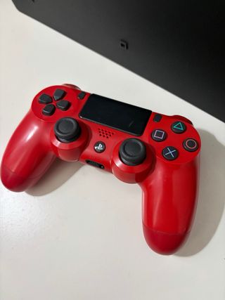 PS4 1TB + Mando Rojo + FIFA 18