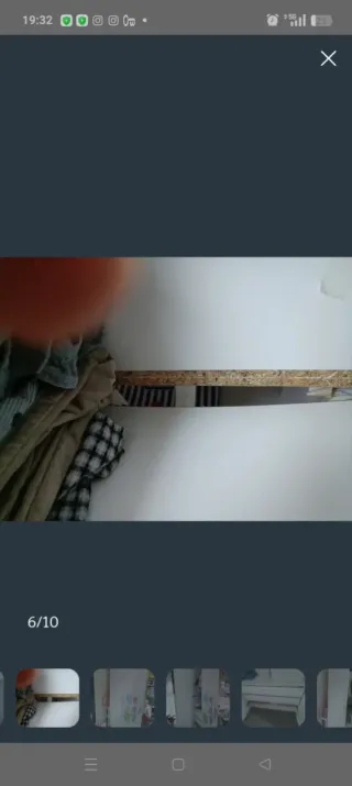 Armario blanco de madera