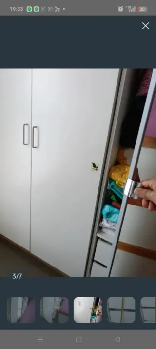 Armario blanco de madera