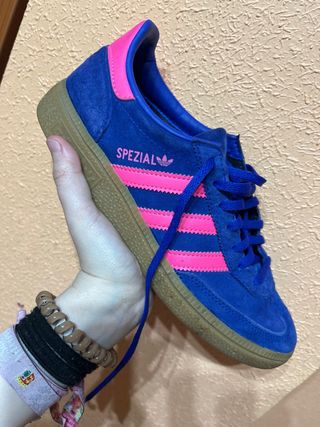 Adidas Spezial Azul Eléctrico y Rosa