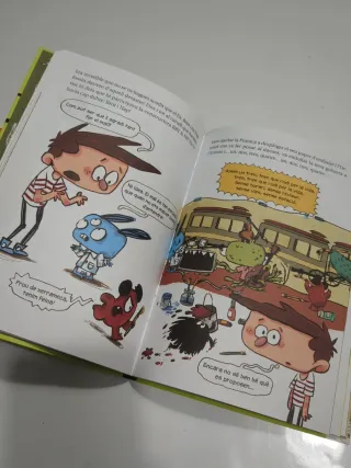 Lot de 2 llibres d'agus i els monstres