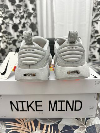 Nike Mind 002 Grigio EU 40