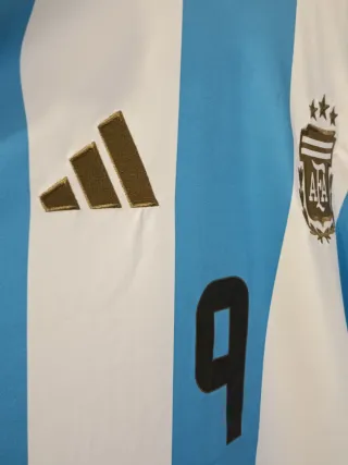 Camiseta Retro Fútbol Julian Alvarez. Argentina.XL