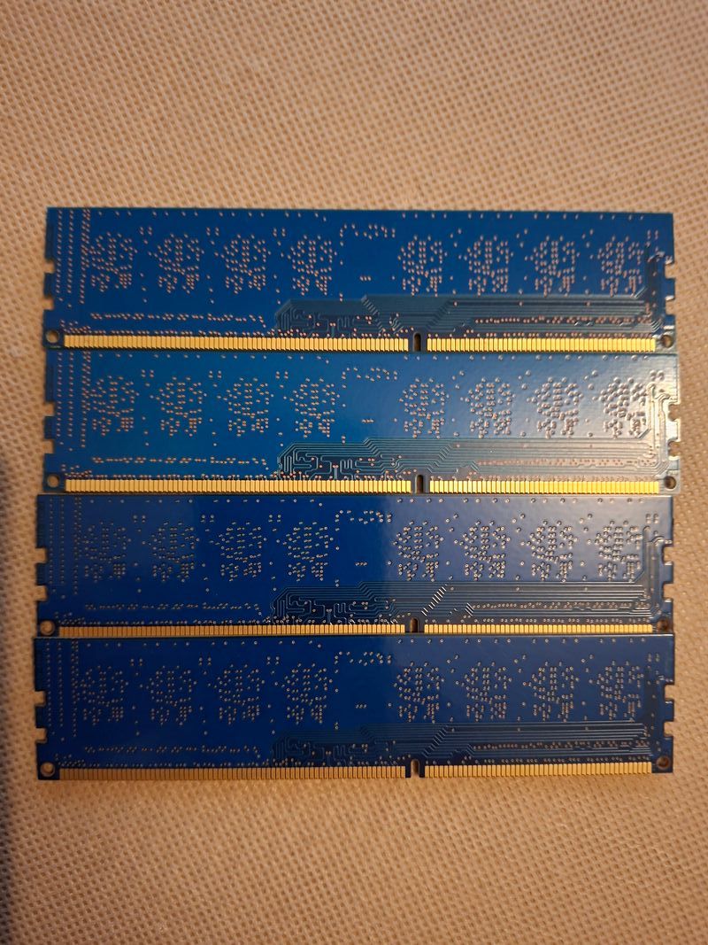 4x Modulo RAM 4GB DDR3 PC3L SK Hynix afbeelding 2