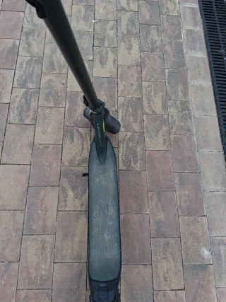 Patinete Cecotec Bongo 700W