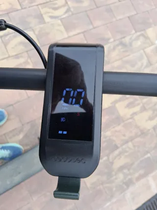 Patinete Cecotec Bongo 700W