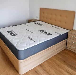 Liquidación:canapés y colchones armarios y sofas?