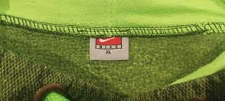 Sudadera Nike con capucha verde y negra