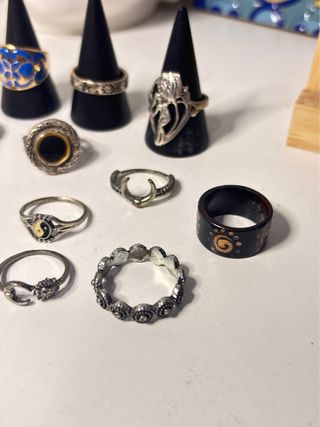 Lote de anillos plateados