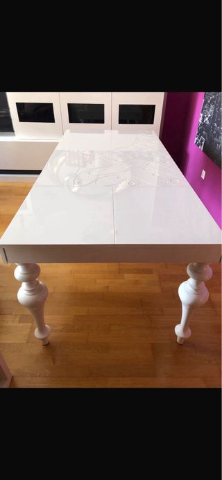 Mesa de comedor extensible blanca