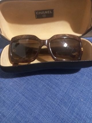 Gafas de sol Chanel Marrones
