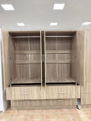 Armario 4 puertas con espejo y cajones