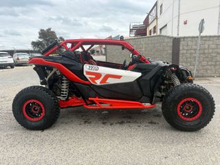 Can-Am Off-Road Negro/Rojo