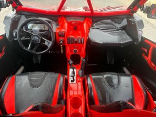 Can-Am Off-Road Negro/Rojo