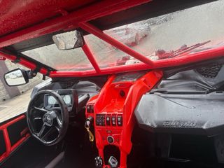 Can-Am Off-Road Negro/Rojo