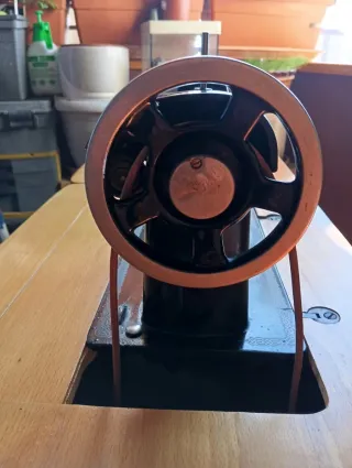 Máquina de coser Wertheim años 60