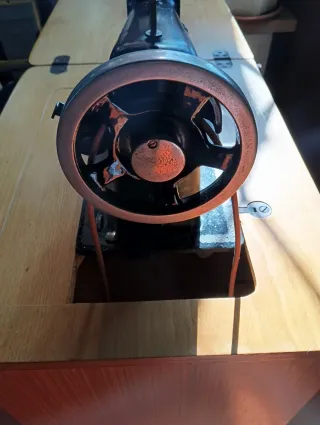 Máquina de coser Wertheim años 60