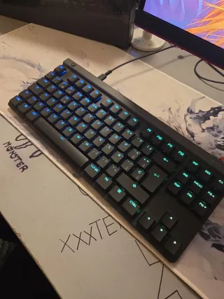 Teclado Logitech G515 TKL Gamer