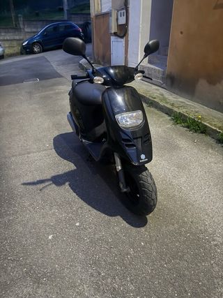 Piaggio Typhoon 50cc Negra