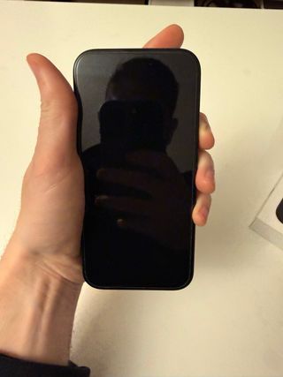 iPhone 16 128GB + 5 Carcasas Gratis